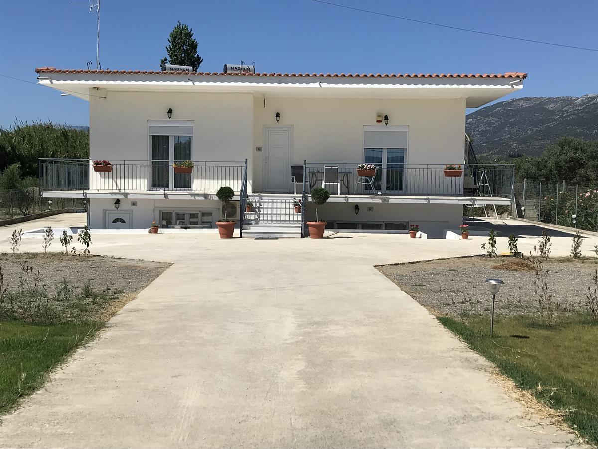 Villa Filoxenia Amarynthos Exterior foto